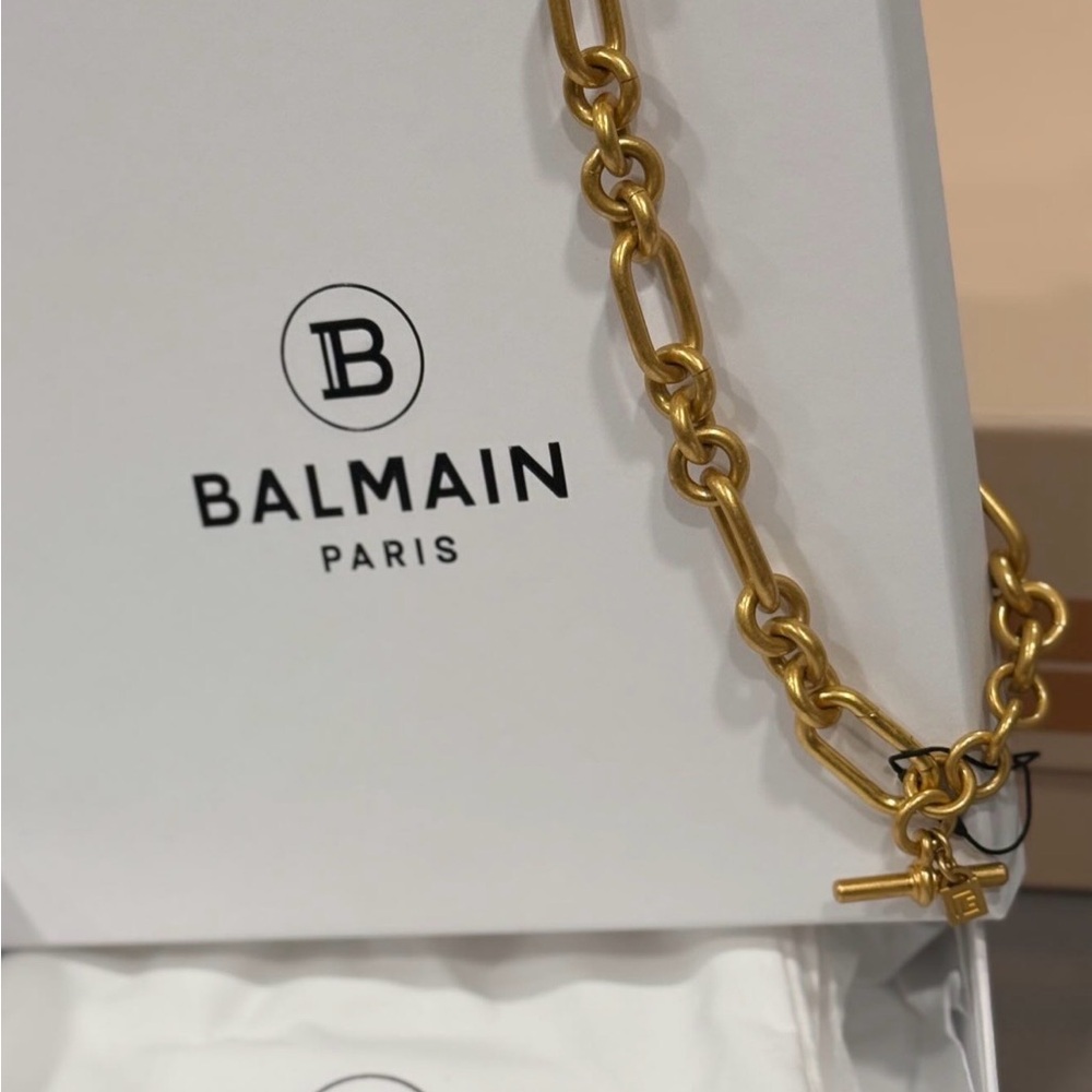 Brand new Balmain Gold Link Necklace and hoop earrings